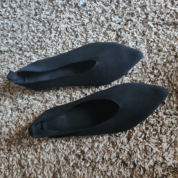 Pointed knit ballet flats size 7.5 - Picture 1 of 7